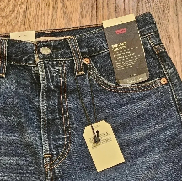 Levi's Premium Ribcage Shorts NWT Super High Rise Button fly Size 26 - Picture 2 of 11